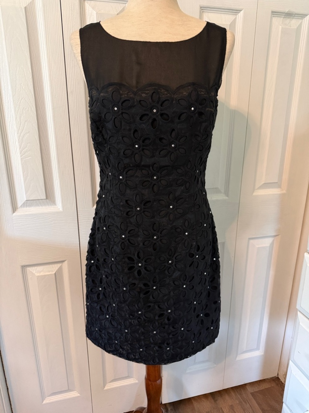Lilly Pulitzer Fulton dress black lace eyelet Sz 6